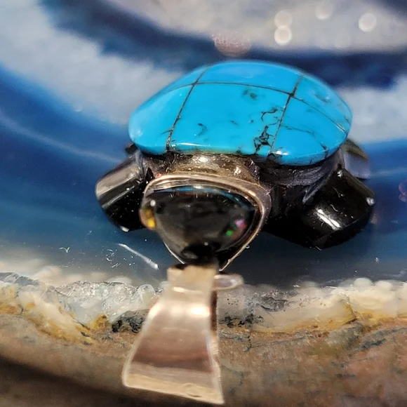 🎉HP🎉Onyx Turtle Pendant. - Picture 6 of 8